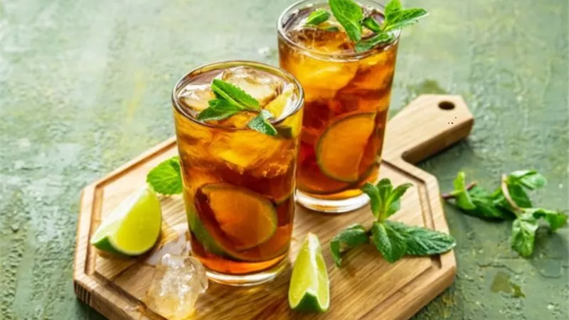 5 اضرار لشرب الشاي المثلج بكثرة..تجنبها