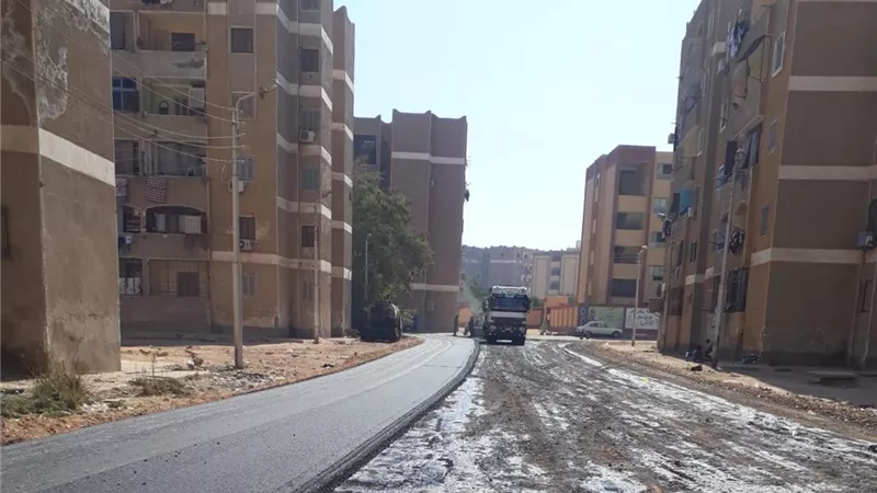 محافظ أسوان : تنفيذ مشروعات الرصف المدرجة بالخطة الإستثمارية