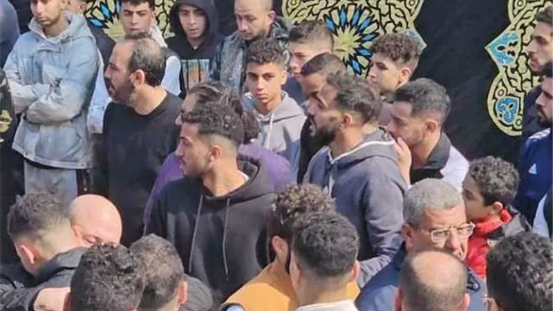 نجوم الاهلى فى جنازة والد احمد نبيل كوكا