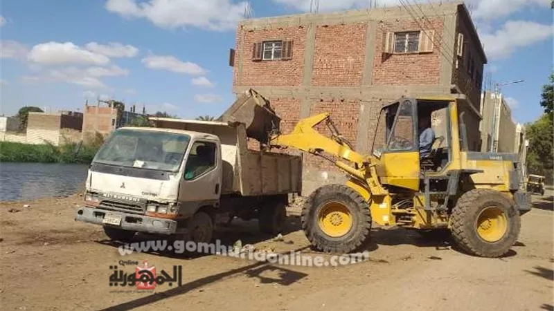 محافظ المنيا يوجه باستمرار حملات النظافة بمحيط المدارس