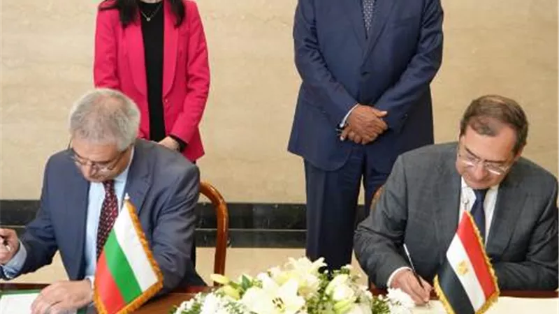 توقيع مذكرة تفاهم في مجال الغاز بين وزارتي البترول والطاقة البلغارية