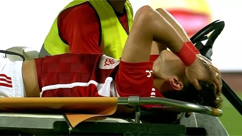 قال لمراته إنتى مين؟.. تفاصيل تعرض إمام عاشور لـ