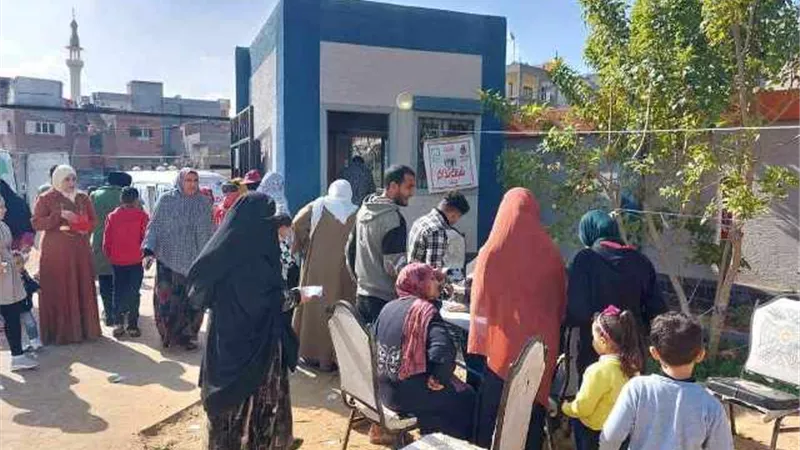 علاج ٩٨٣ مواطنا بالمجان في قافلة طبية بدمياط