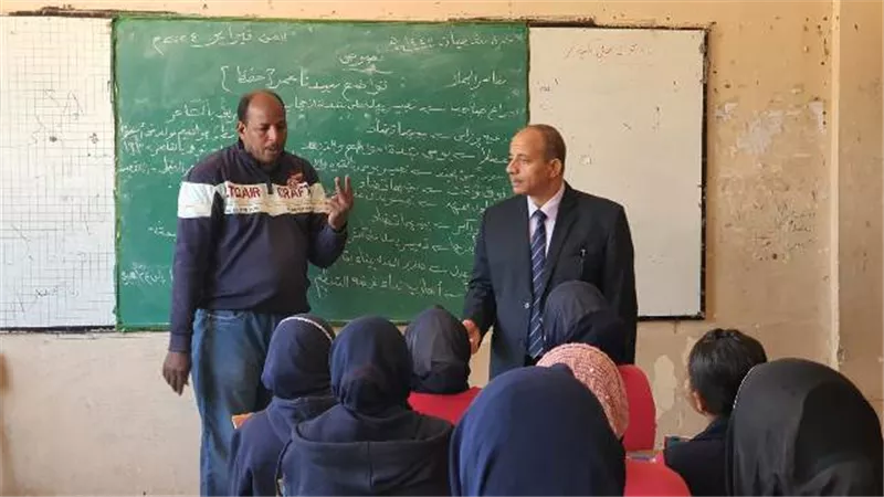 وكيل وزارة التعليم بالأقصر يتفقد عدد من المدارس