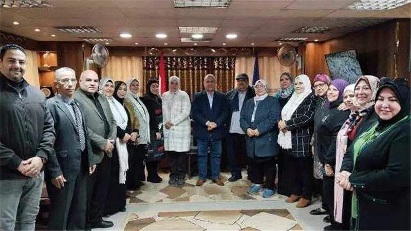 تعليم دمياط يكرم وكيل الوزارة في ملحمة حب