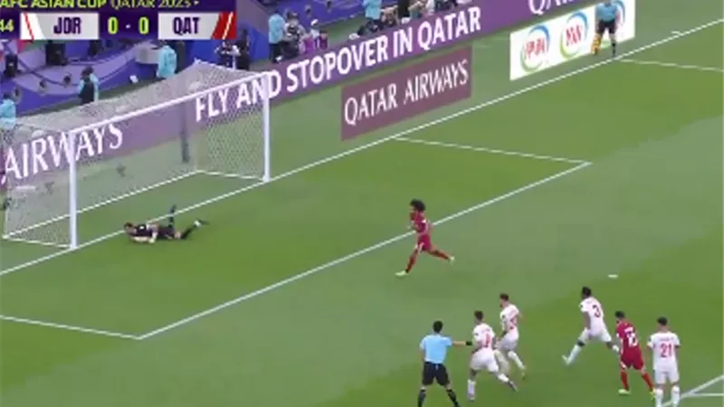 نهائى كأس آسيا .. قطر تتقدم على منتخب الأردن بهدف عفيف فى الشوط الأول