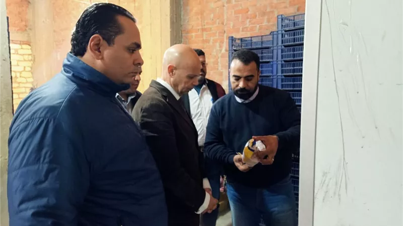 ضبط 480 كيلو من الأغذية الفاسدة قبل بيعها للمواطنين بالشرقية