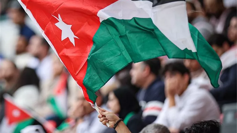 ملك الأردن للاعبيه : كنتم محط أنظار الجميع ونهنئ الأشقاء القطريين
