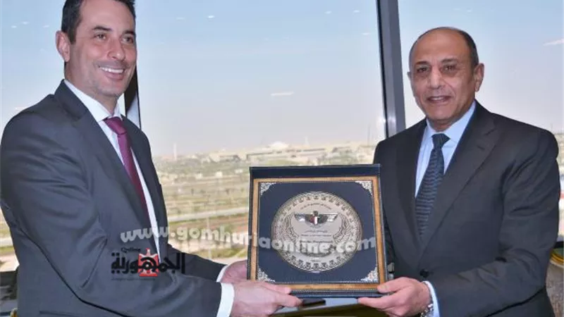 حلمي يبحث مع وزيرالنقل والاتصالات البلغارى التعاون في النقل الجوى