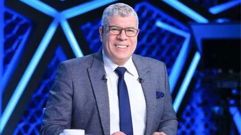 لاعب عالمي.. أحمد شوبير يشيد بأداء نجم الزمالك السابق