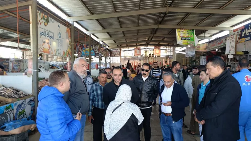 رئيس جهاز الشروق يستمع لشكاوى المواطنين ويكثف الحملات على الأسواق