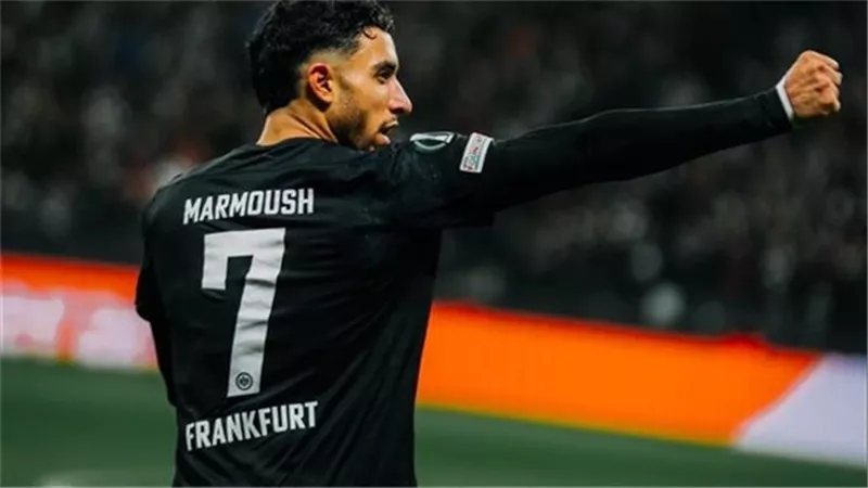 مدرب آينتراخت فرانكفورت يوضح سبب استبدال عمر مرموش