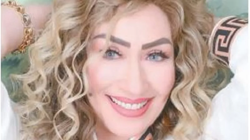 إيناس مكي: فخورة بالعمل مع الزعيم عادل إمام