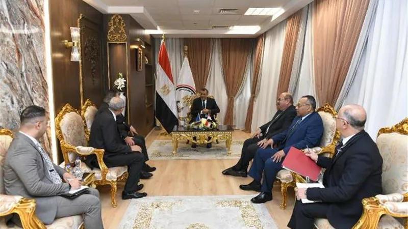وزير الإنتاج الحربى يستقبل سفير 