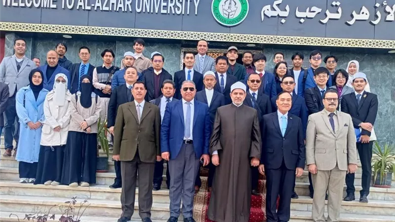 رئيس جامعة الأزهر يستقبل وفدًا من مجلس الأمن القومي التايلاندي