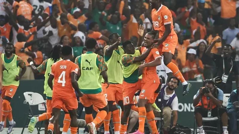 رئيس كوت ديفوار يقرر عطلية رسمية اليوم احتفالا بالتتويج بإفريقيا