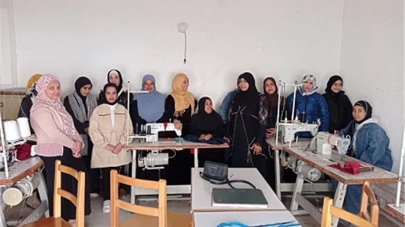 تدريب ٢٠ سيدة بالأقصر على مهنة الخياطة