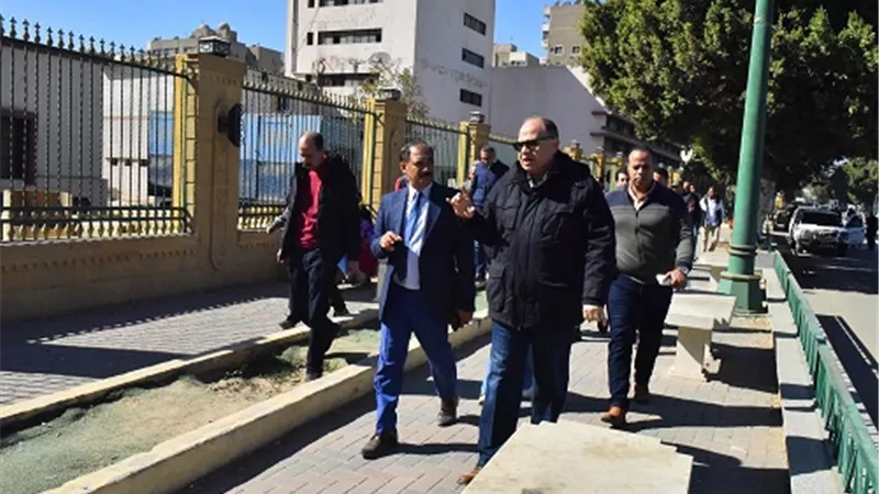 أسيوط يتفقد التشغيل التجريبي لمحطة مياه شرب الهلالي
