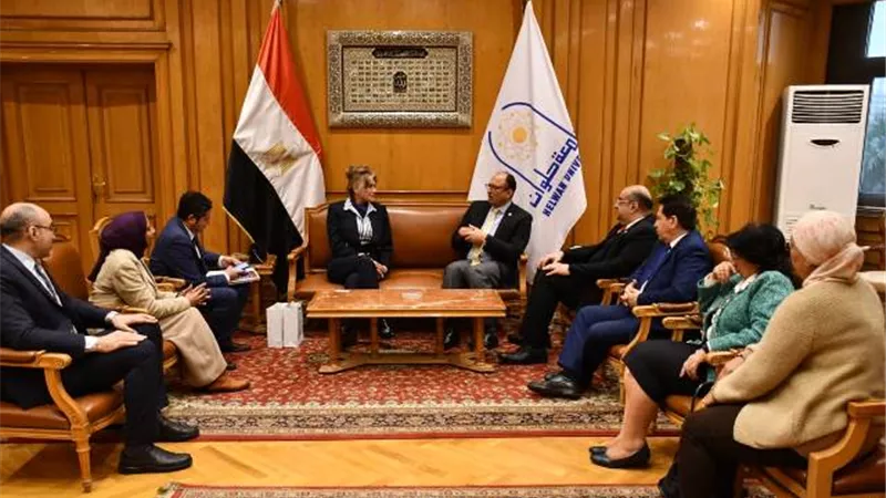 تفاصيل اجتماع رئيس جامعة حلوان وسفيرة المكسيك بالقاهرة.. بالصور