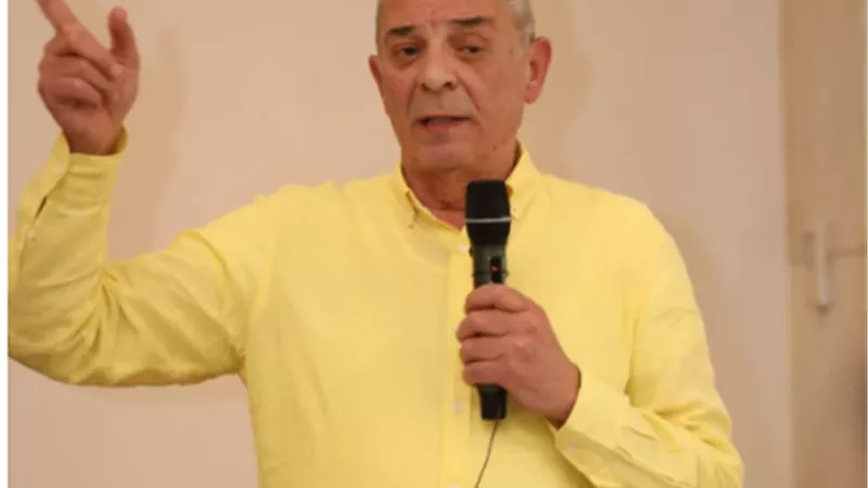 محمود حميدة يتحدث عن كيفية تطوير الممثل وأدواته