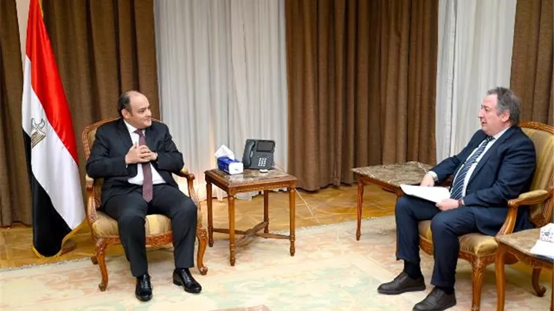 وزير التجارة يستعرض الخطة الاستثمارية لشيشجام التركية بالسوق المصري
