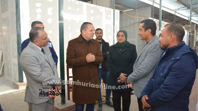 رئيس جامعة دمياط يتفقد أعمال ترميم كلية الفنون التطبيقية