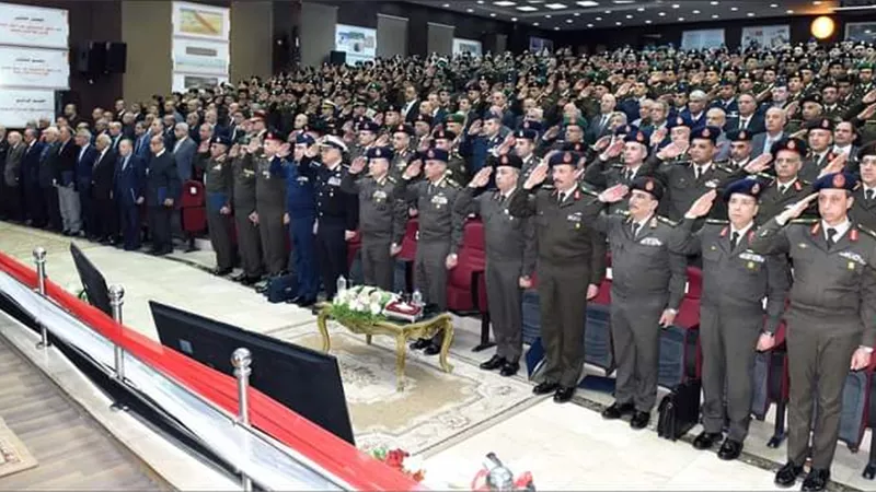 وزير الدفاع يشهد مناقشة البحث الرئيسى لكلية القادة والأركان