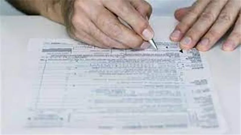 الأوراق المطلوبة لاستخراج تصاريح العمل 2024 لمن يعملون فى الخارج