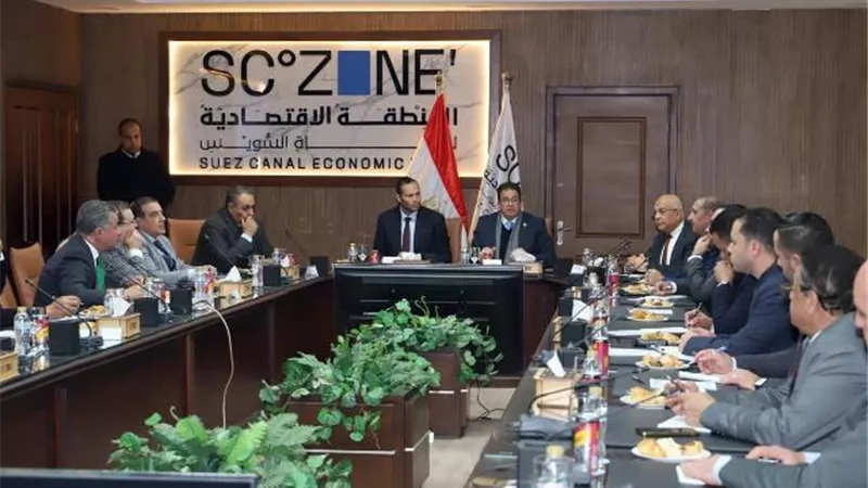 وفد صناعة الشيوخ يزور اقتصاديةقناة السويس للتعرف على المشروعات الجارية