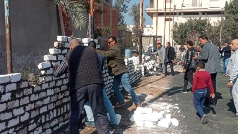 إزالة 38 حالة تعدي واسترداد 10 أفدنة من أملاك الدولة بالشرقية