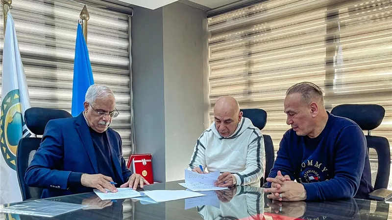 اتحاد الكرة يوقع مع حسام و إبراهيم حسن عقود تدريب منتخب مصر