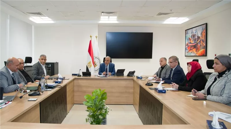 سويلم يتابع موقف مشروع تحسين نوعية المياه بمصرف كيتشنر
