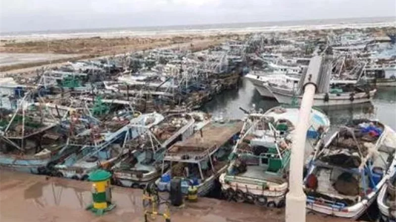 إغلاق ميناء الصيد البحري ببرج البرلس لسوء الأحوال الجوية