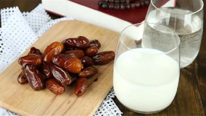 رجيم التمر واللبن .. سلبيات وإيجابيات