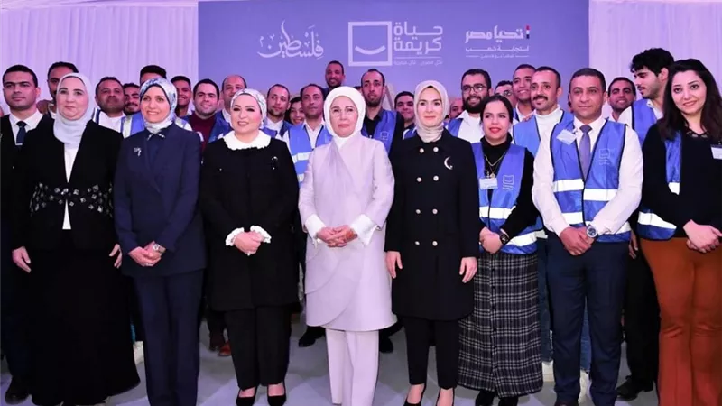 قرينة الرئيس تُعرب عن سعادتها بزيارة غرفة عمليات حياة كريمة