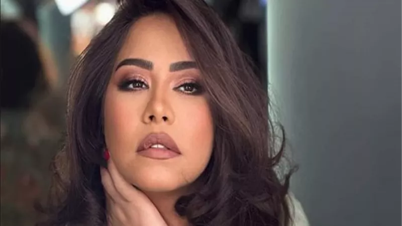 شيرين عبد الوهاب تتصدر التريند بعد شائعة عودتها لحسام حبيب