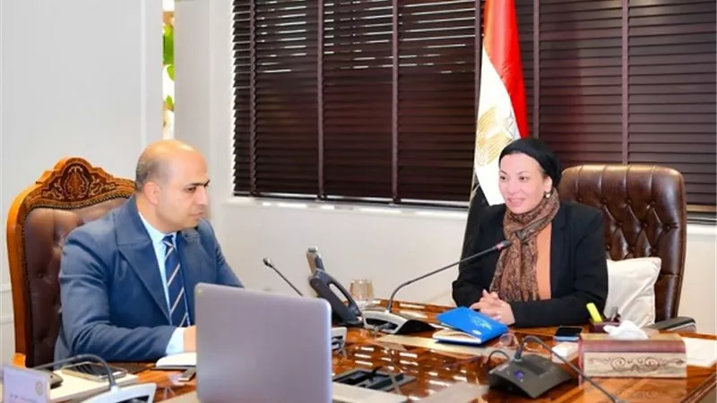 وزيرة البيئة تبحث مع شركة بيئة الإماراتية فرص الاستثمار بالمخلفات