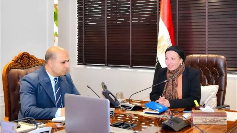 وزيرة البيئة تبحث مع الإمارات فرص التعاون الواعدة في الاستثمار با