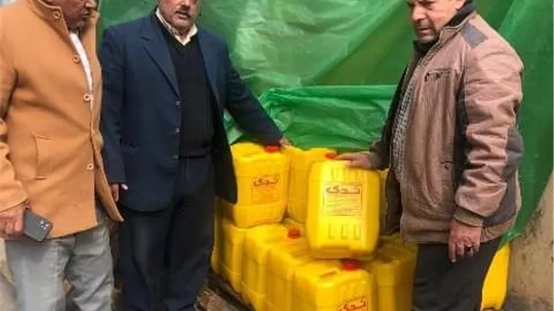 ضبط 6 طن سكر وزيت ومواد غذائية مجهولة المصدر داخل مصنع بالشرقية