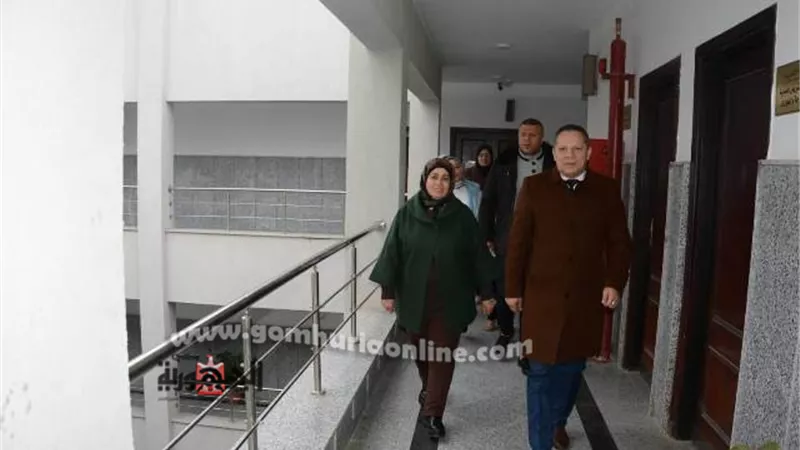 رئيس جامعة دمياط يفاجئ كلية التمريض