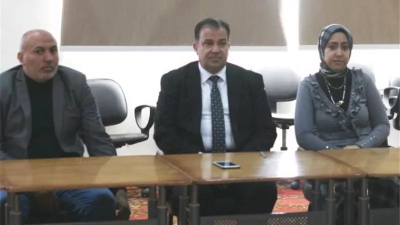 رئيس جامعة جنوب الوادى يلتقى بفريق ميكنة الخدمات الالكترونيه