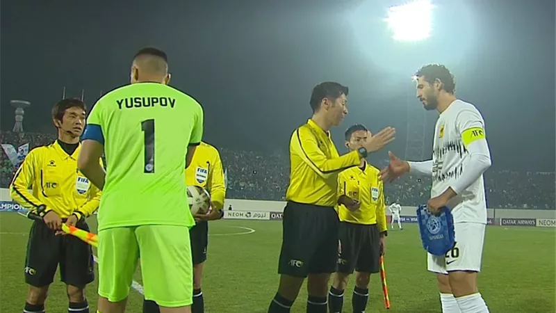 حجازي يشارك فى تعادل اتحاد جدة أمام نافباخور بدوري أبطال آسيا