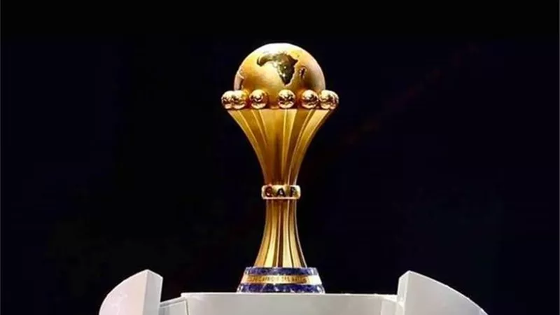غياب عربي.. الكاف يعلن التشكيل المثالي لكأس أمم إفريقيا