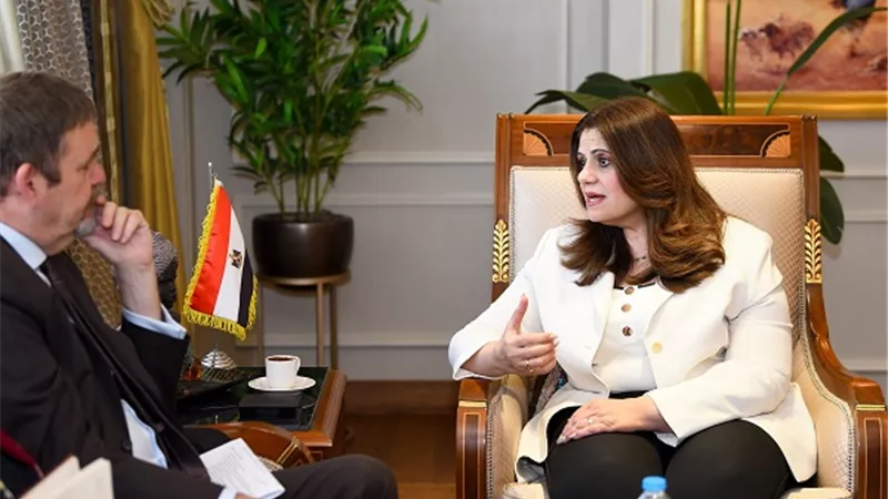 وزيرة الهجرة تستقبل مدير المجلس الثقافي البريطاني في مصر