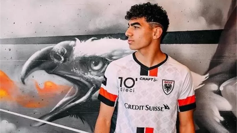 الأهلي يعلن بيع عمرو خالد بيبو لنادى أراو السويسري