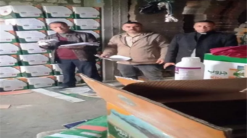 ضبط مصنع مبيدات ومخصبات زراعية يعمل بدون ترخيص بالشرقية