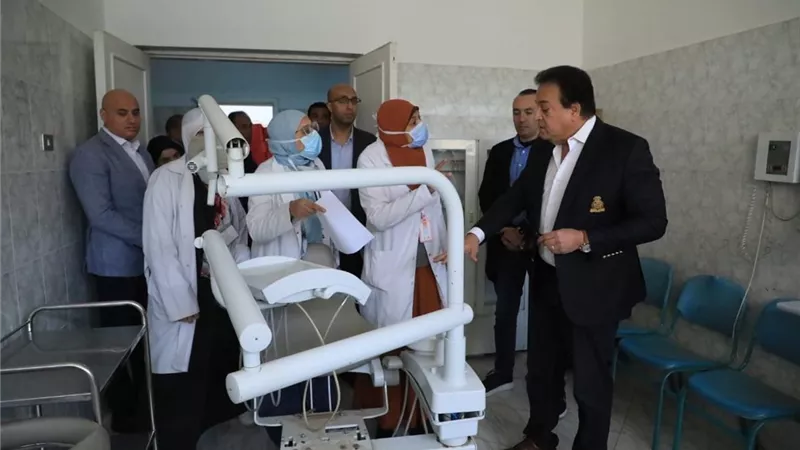 وزير الصحة يتفقد مركز طب أسرة المستقبل