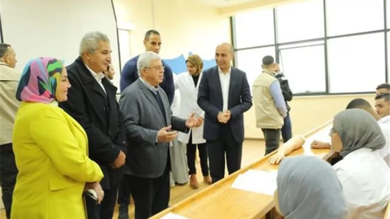 وزير التعليم العالي يتفقد عددًا من المشروعات الجديدة بجامعة دمنهور
