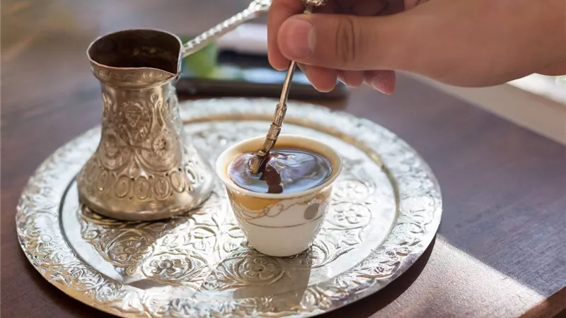 تعرف على الوقت المثالى لشرب القهوة