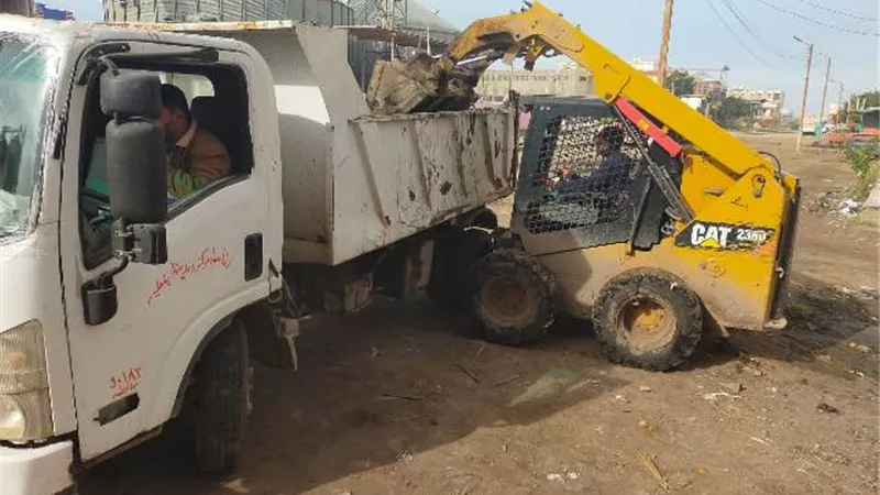 محافظ كفرالشيخ يتابع جهود الوحدات المحلية في حملات النظافة